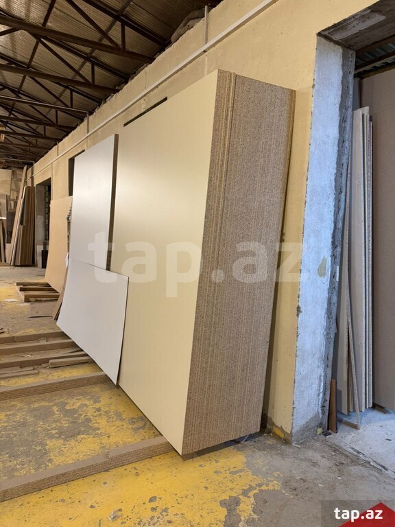 Laminat (12)