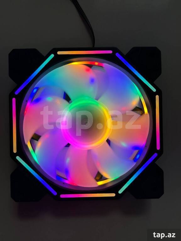 Titan Sunlight RGB Molex Fan (Black) (2)