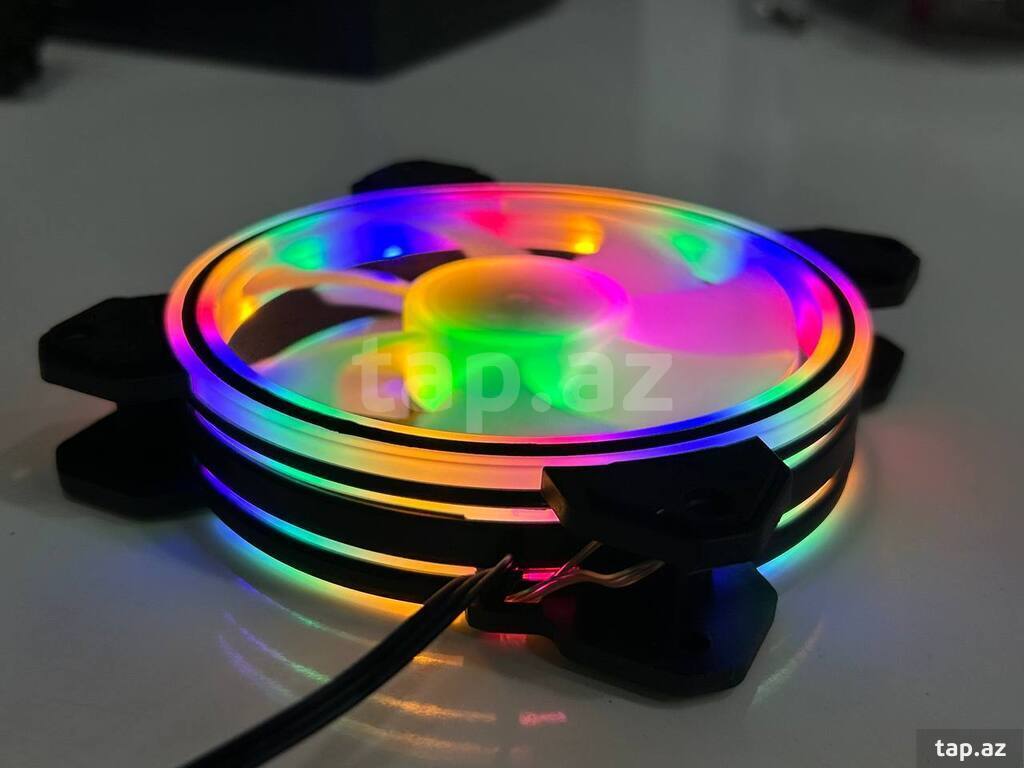 Titan Star RGB Molex Fan Black (3)