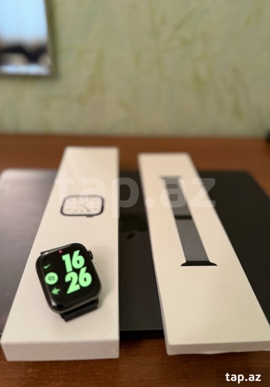 Apple Watch 7 Stainless Steal 45mm