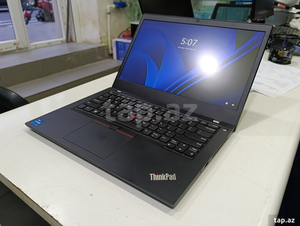 Lenovo ThinkPad L15 (2)