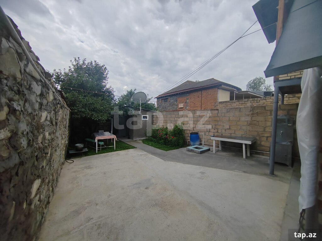 Həyət evi, Şəki ş. (2)