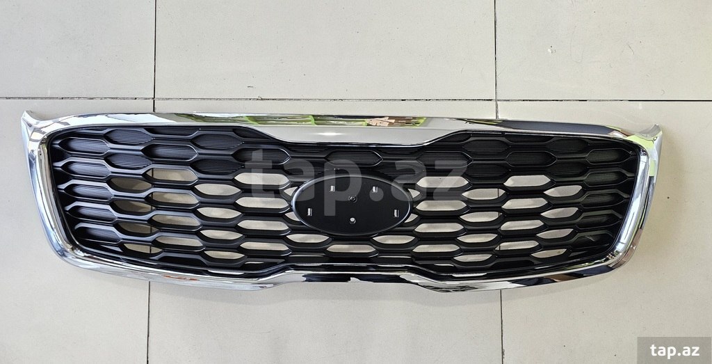 "Kia Sorento 2018" radiator barmaqlığı