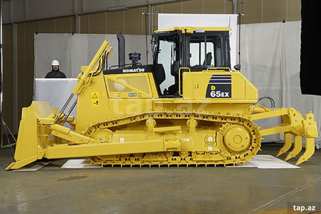 Buldozer "KOMATSU D65EX-16" (2)