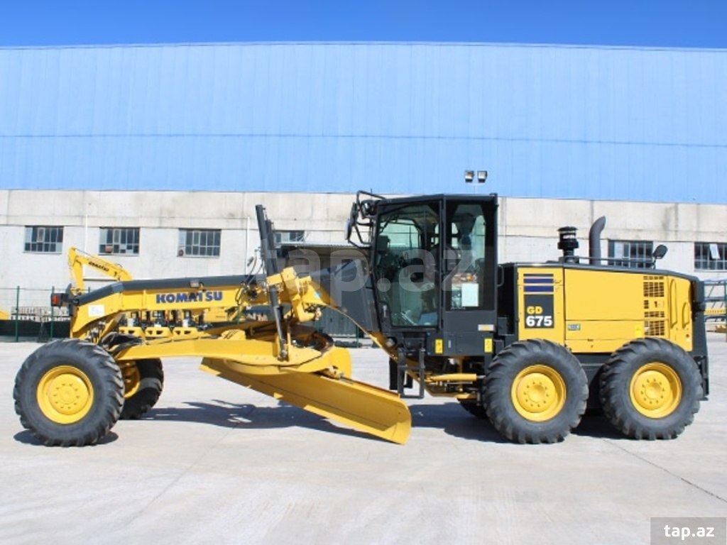 Qreyder "KOMATSU GD675-5"