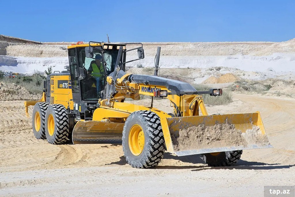 Qreyder "KOMATSU GD675-5" (3)