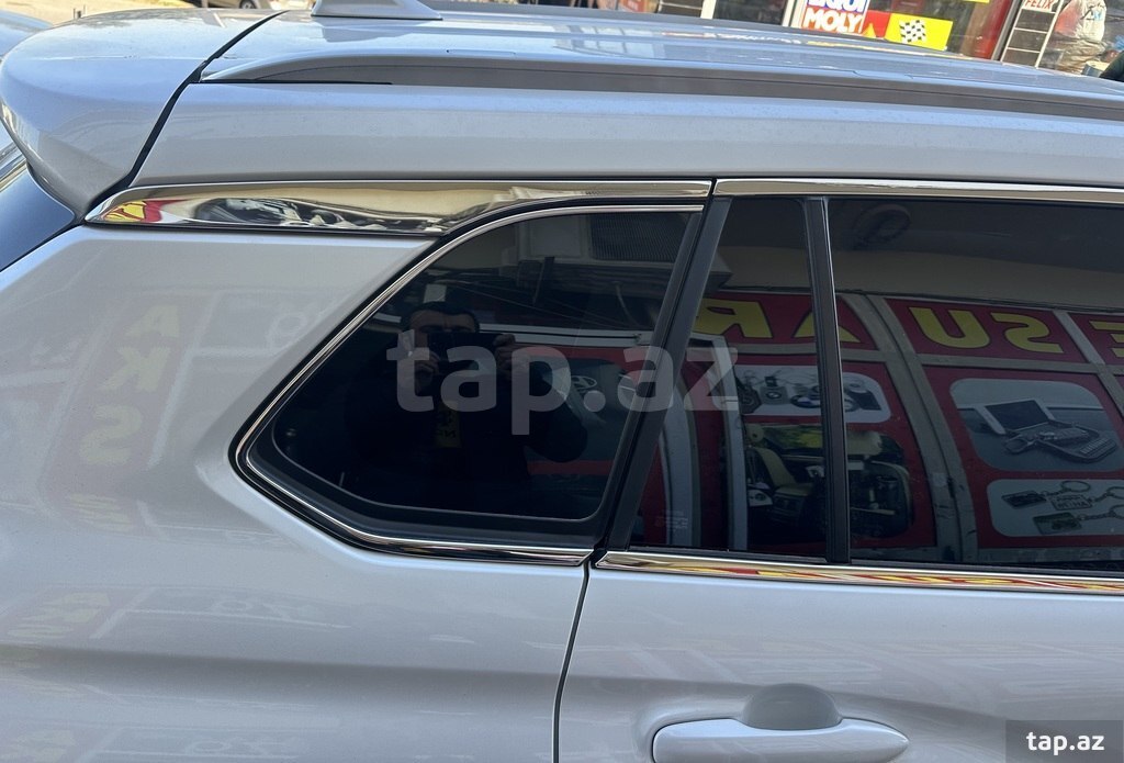 "Toyota Corolla Cross 2024" şüşə qirağı xromu (5)