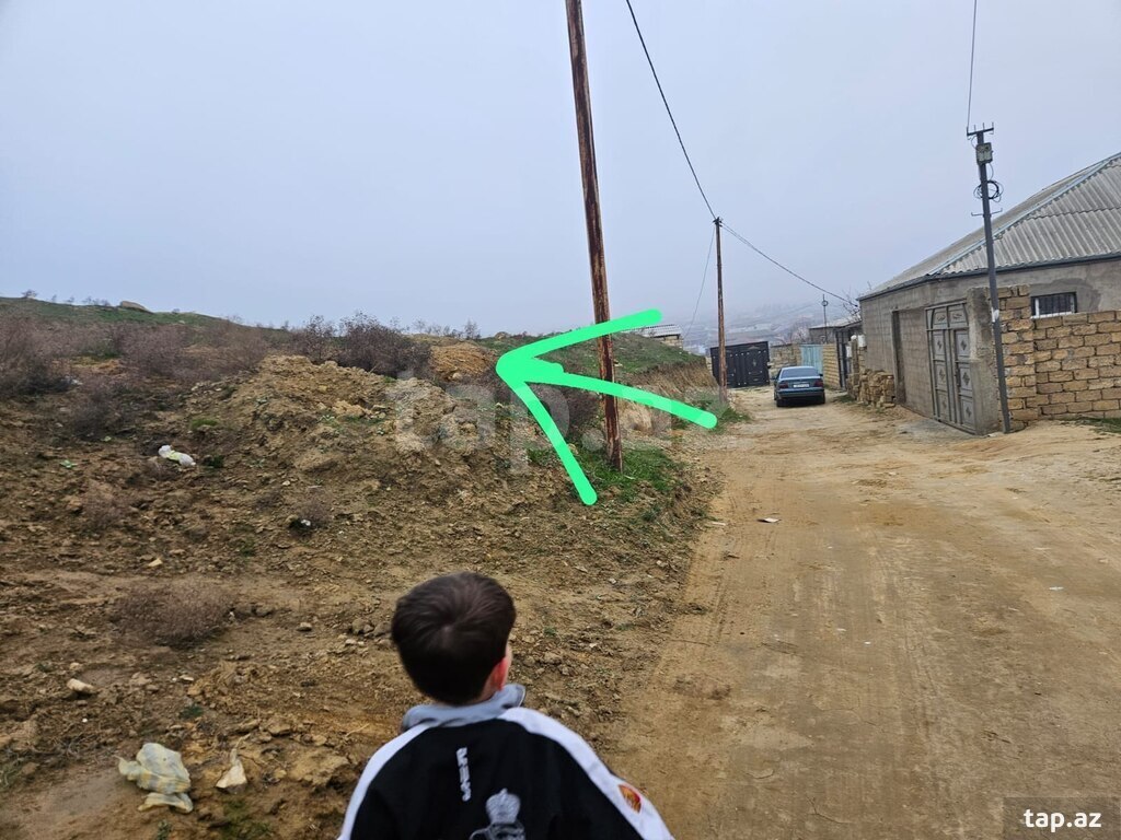 5 sot torpaq sahəsi, Hökməli qəs. (10)