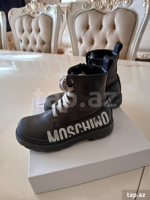 Çəkmə "Moschino"