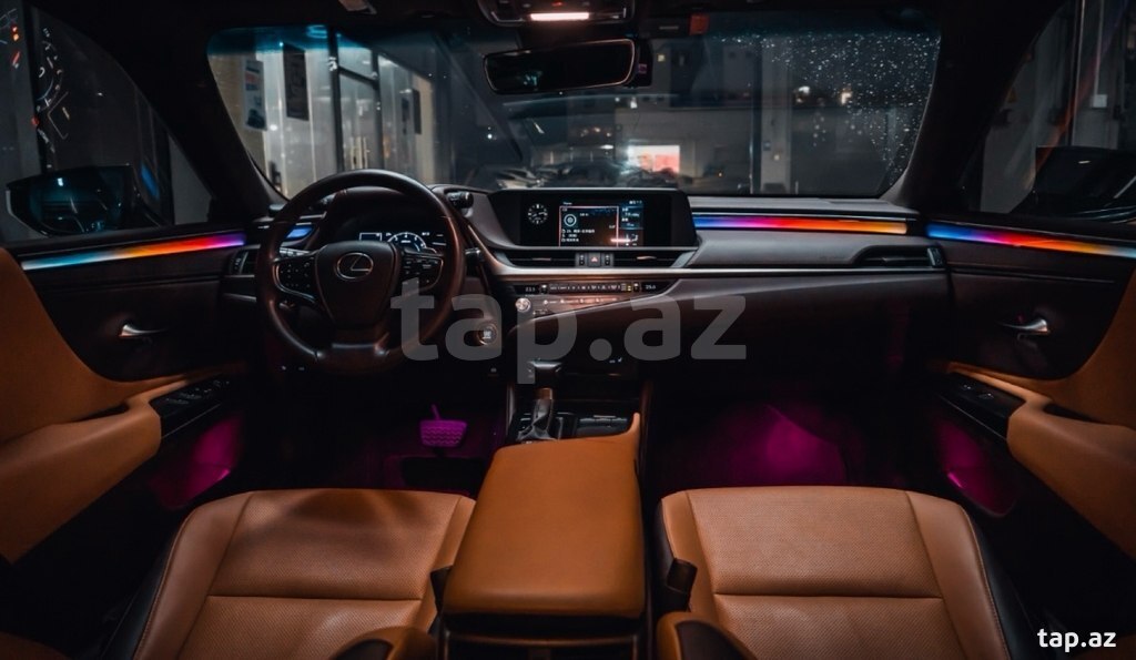 “Lexus Es 2018+” salon işıqları (2)