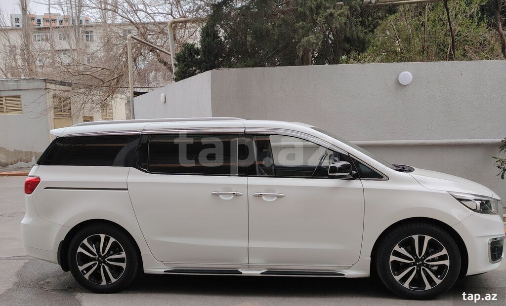 "Kia Carnival" sifarişi (3)