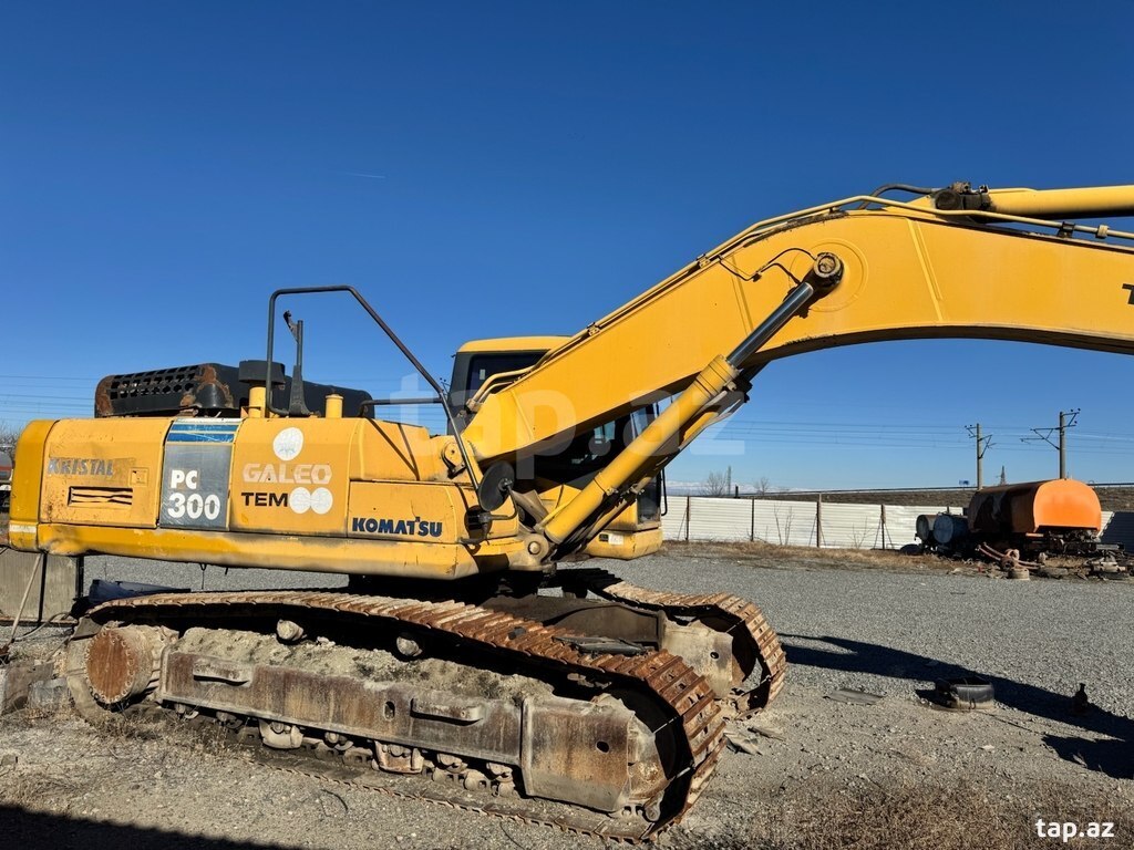 Komatsu PC300, 2007 il (2)