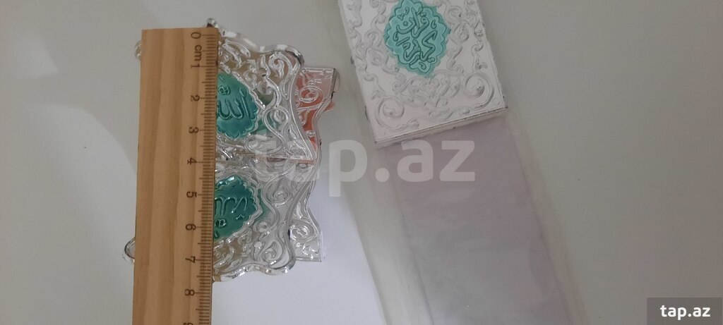 "Quran" kitabçası