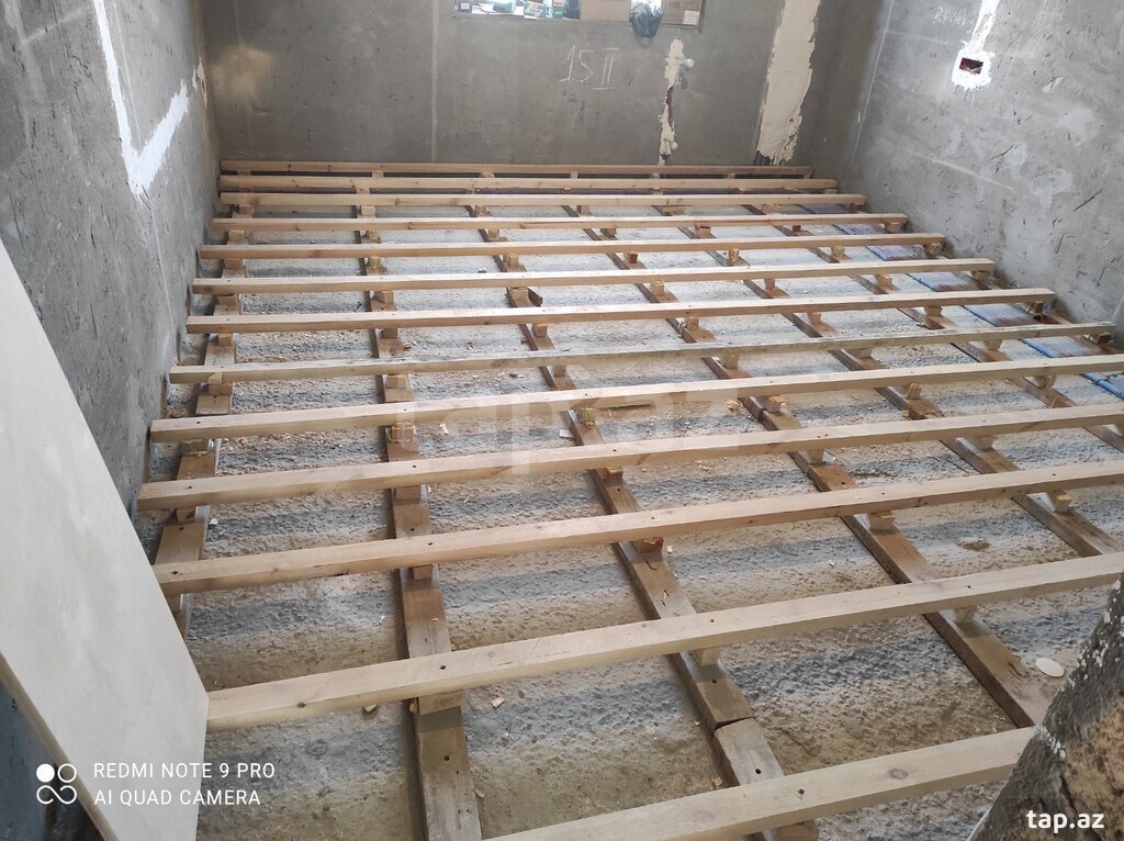 Parket və laminat ustası (10)