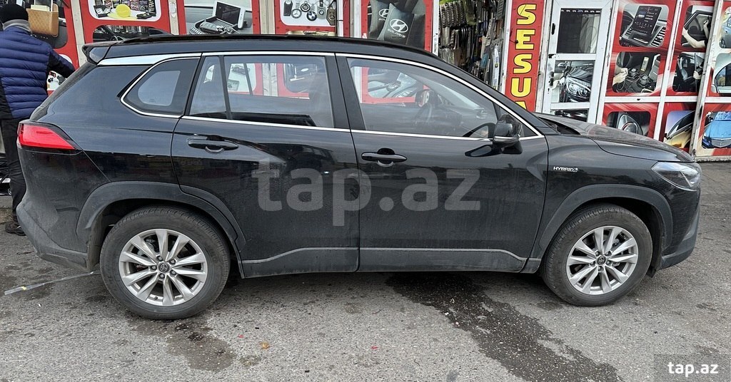"Toyota Corolla Cross 2024" şüşə qirağı xromu (15)