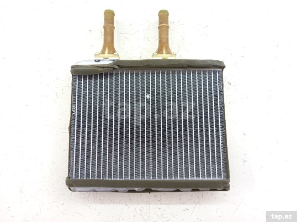 "Nissan Sunny" soba radiatoru