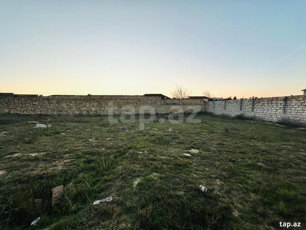 Torpaq satılır, Şüvəlan, Bakı