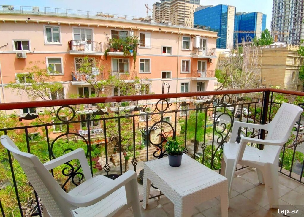 1-otaqlı mənzil kirayə verilir, 28 May m., 48 m² (10)