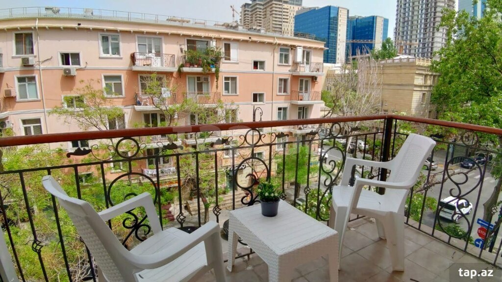 1-otaqlı mənzil kirayə verilir, 28 May m., 48 m² (9)