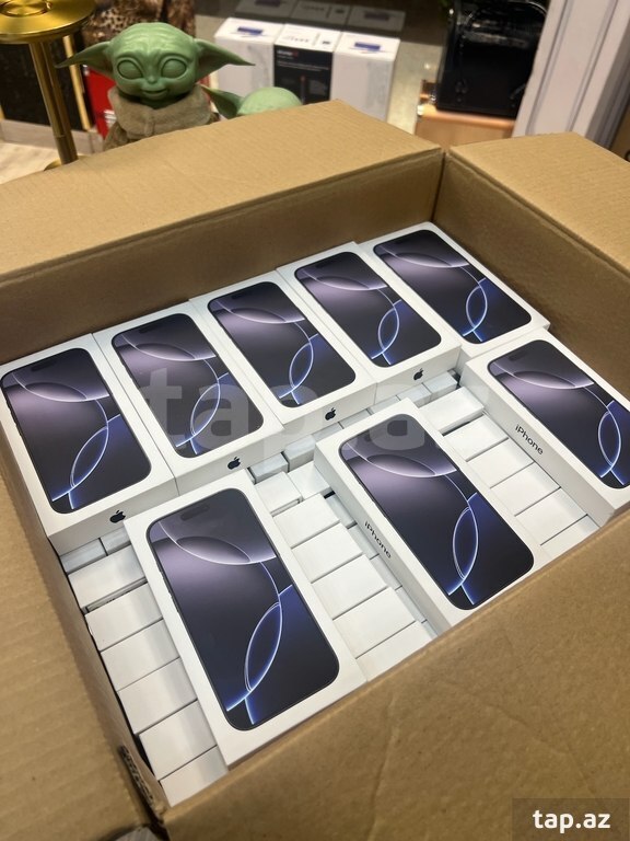 Apple iPhone 16 Pro Desert Titanium 256GB/8GB