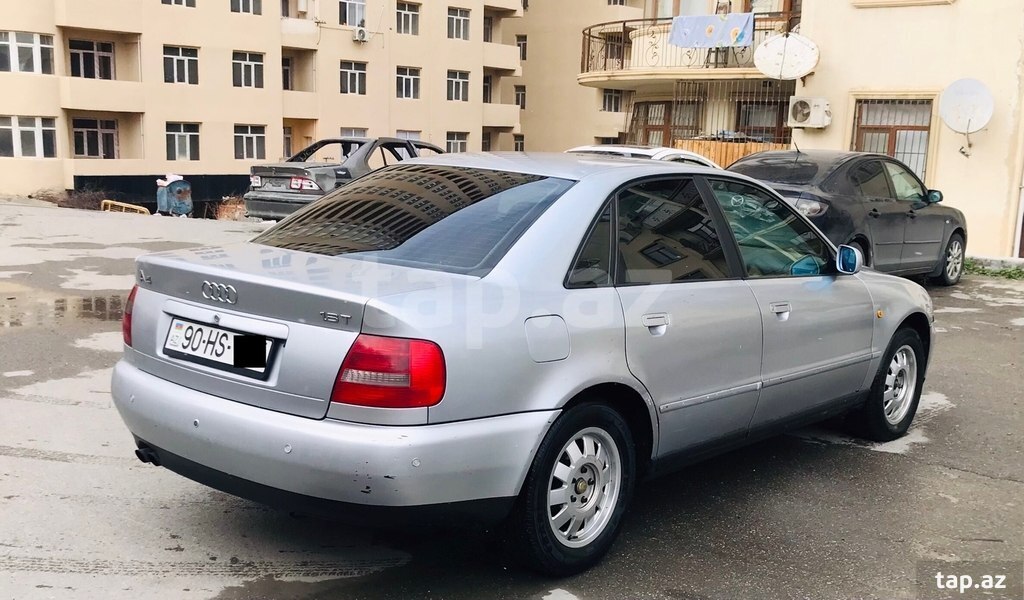 Audi A4, 1998 il (4)