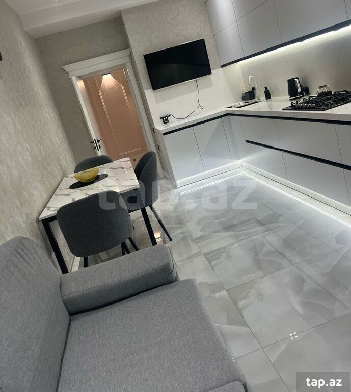 4-otaqlı yeni tikili, Səməd Vurğun küç., 176 m² (8)