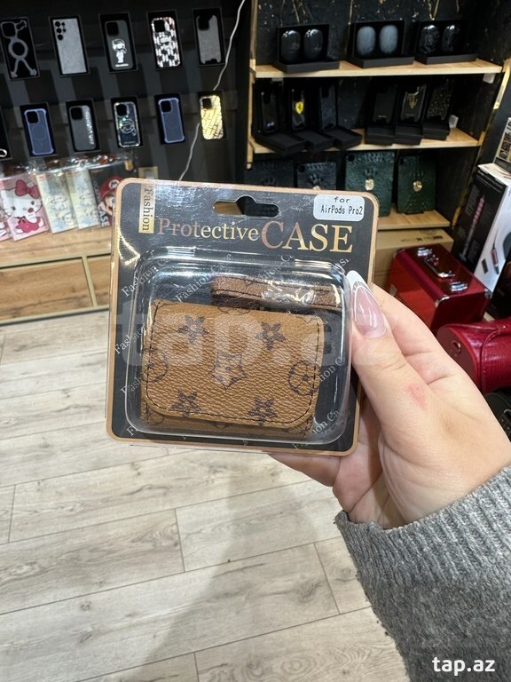 AirPods case “Louis Vuitton”