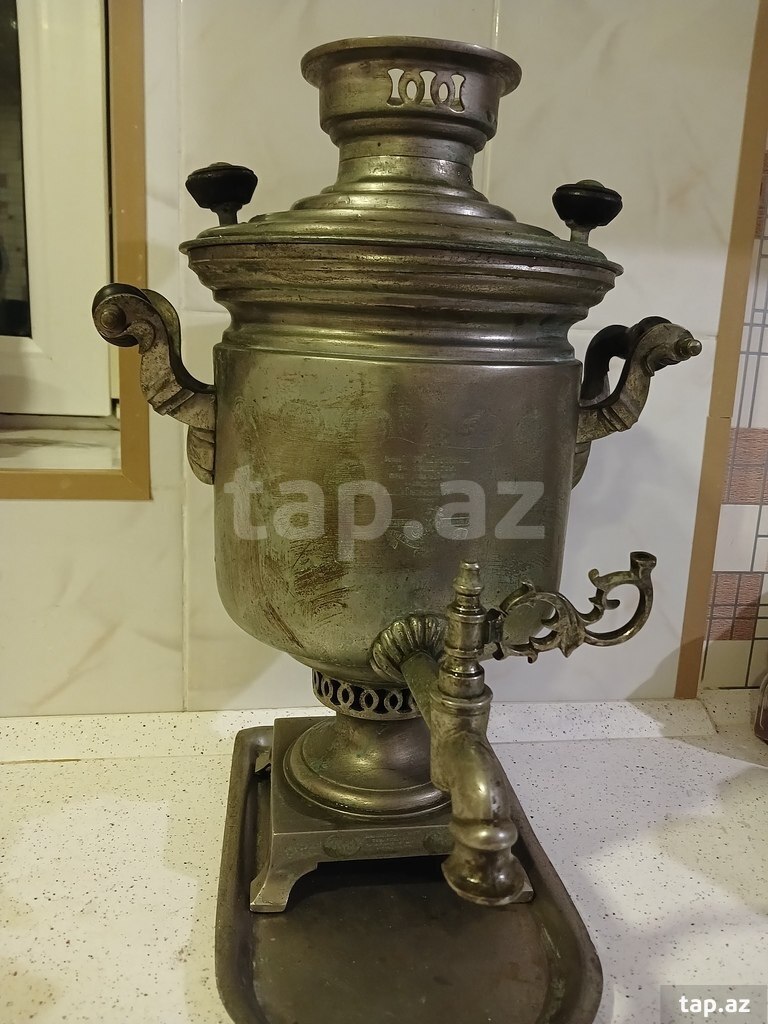 Qədimi samovar 