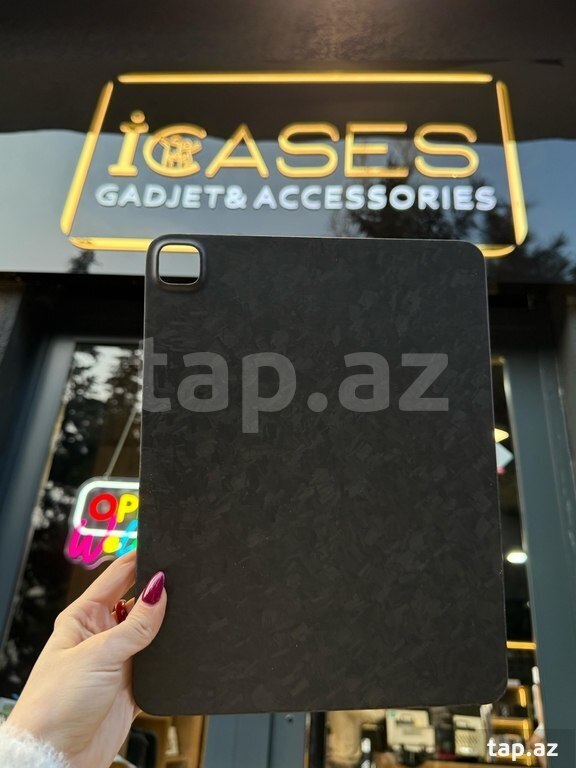 "iPad" case carbon mat
