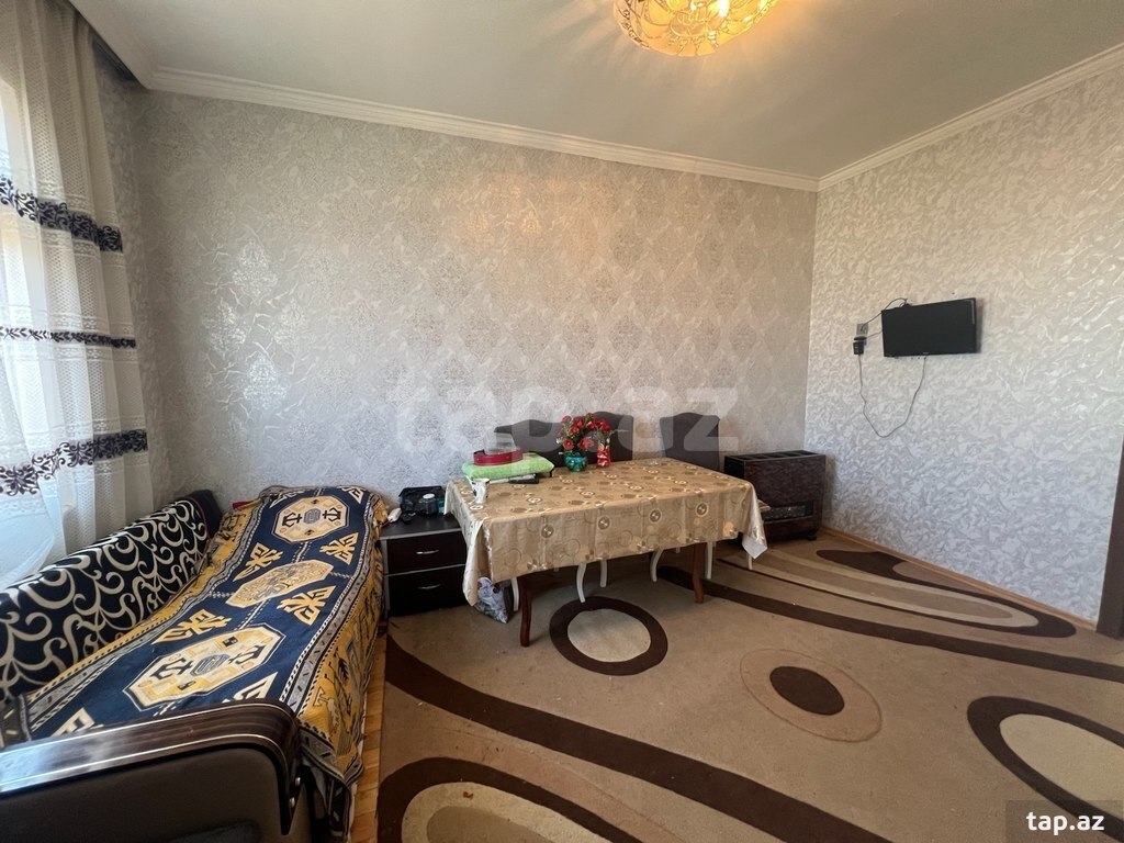 Həyət evi, Hökməli qəs. (8)