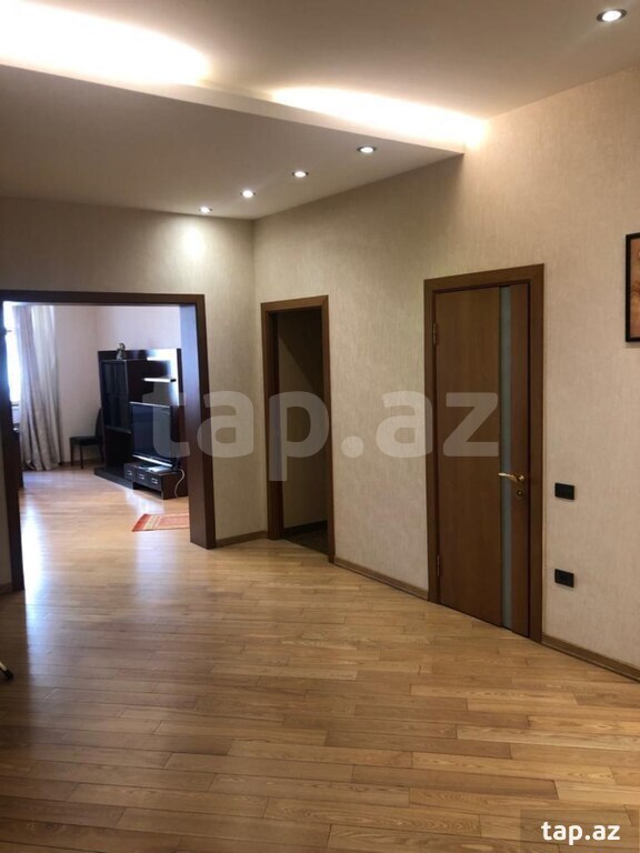 4-otaqlı yeni tikili, D.Əliyeva küç., 197 m² (3)