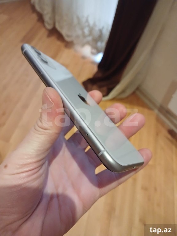 Apple iPhone 11 Purple 128GB/4GB (3)
