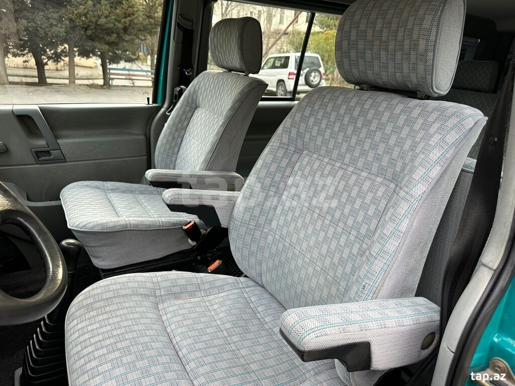 Volkswagen Multivan, 1992 il (12)