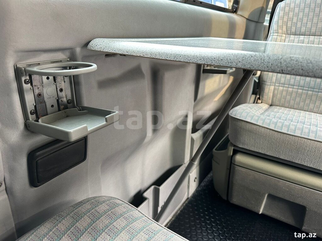 Volkswagen Multivan, 1992 il (18)