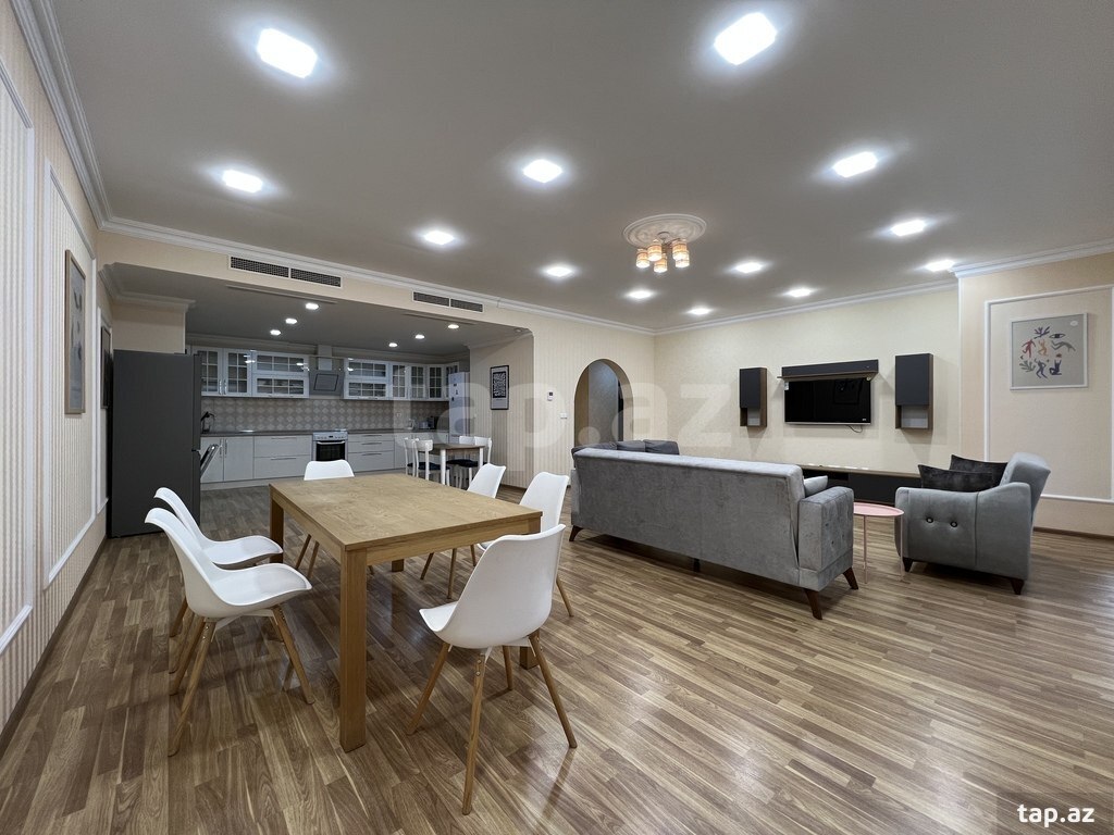 Сдается 3-комн. новостройка, пр. Нефтяников., 165 м² (5)
