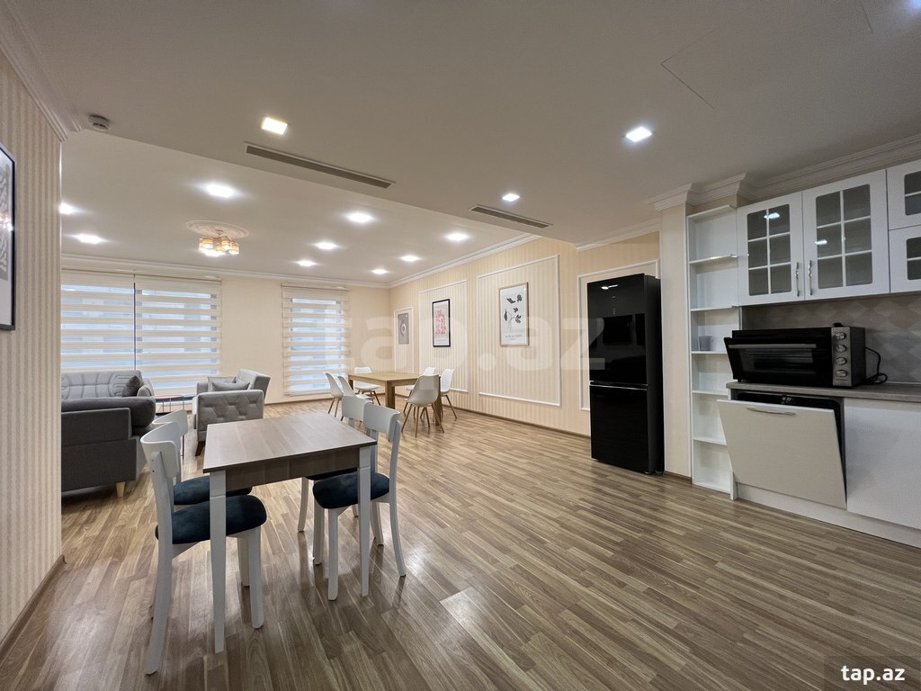 Сдается 3-комн. новостройка, пр. Нефтяников., 165 м² (9)
