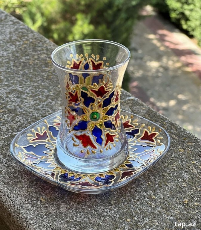Əl işi stəkan