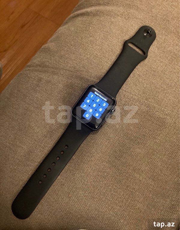 Apple Watch Series 3 Aluminum Space Gray 42mm (2)