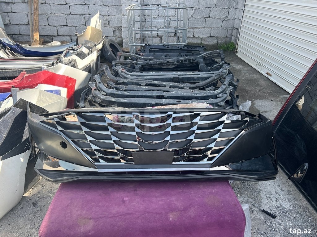 "Hyundai Elantra 2021" radiator barmaqlığı