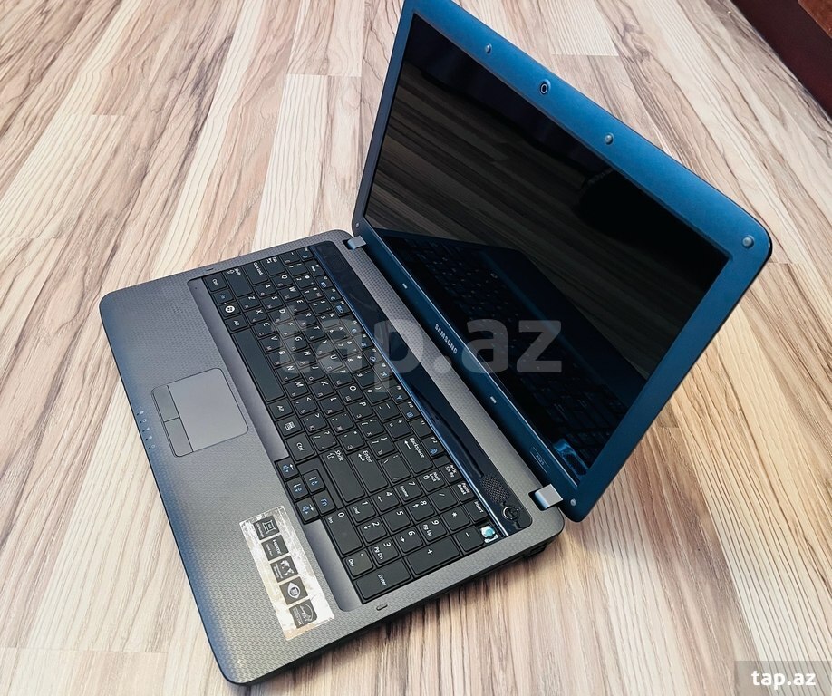 Samsung NP-R525 (3)