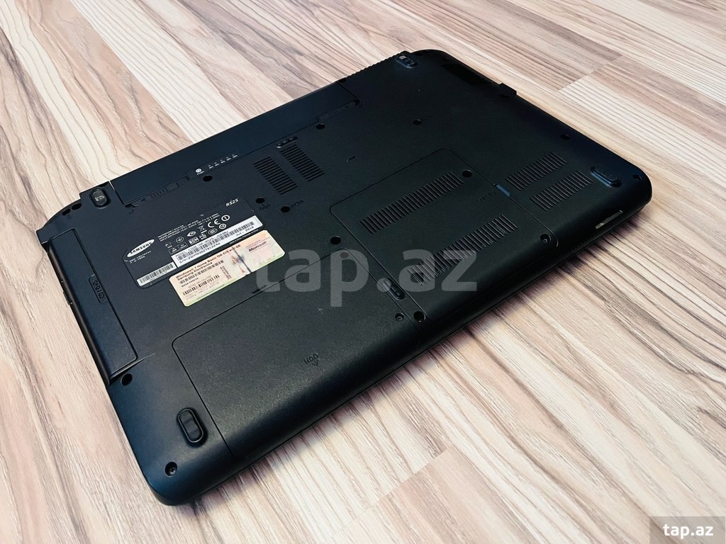 Samsung NP-R525 (7)
