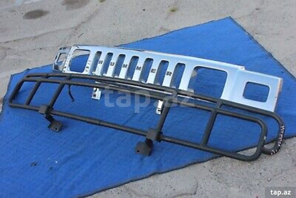 "Hummer H2" qabaq barmaqlığı, kapotu və qapısı