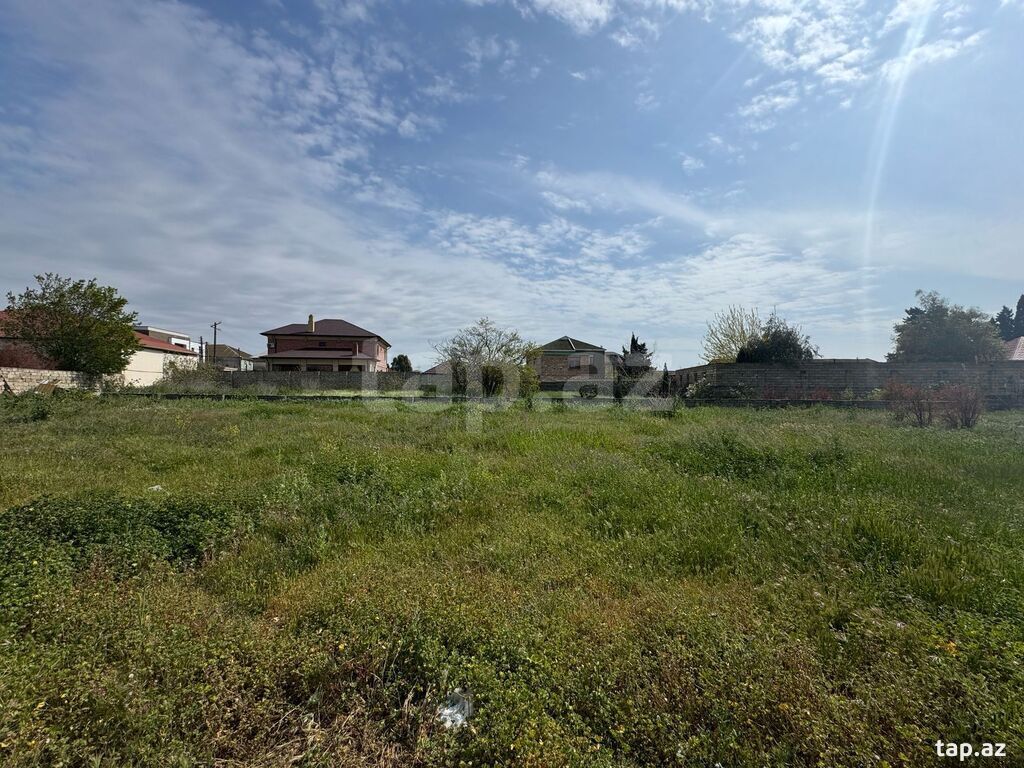 Torpaq satılır, Bakı