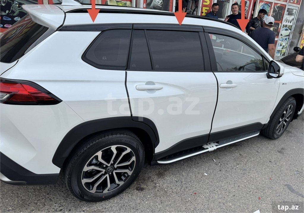 "Toyota Corolla Cross" küləklikləri 
