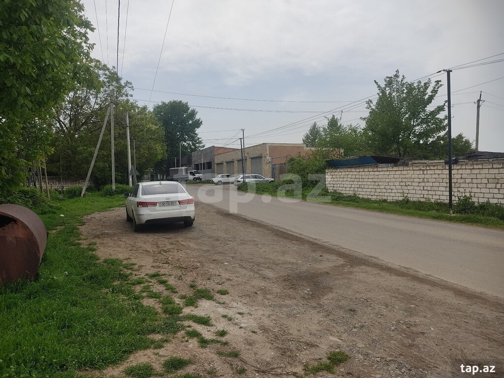 8 sot torpaq sahəsi, Qazax r.
