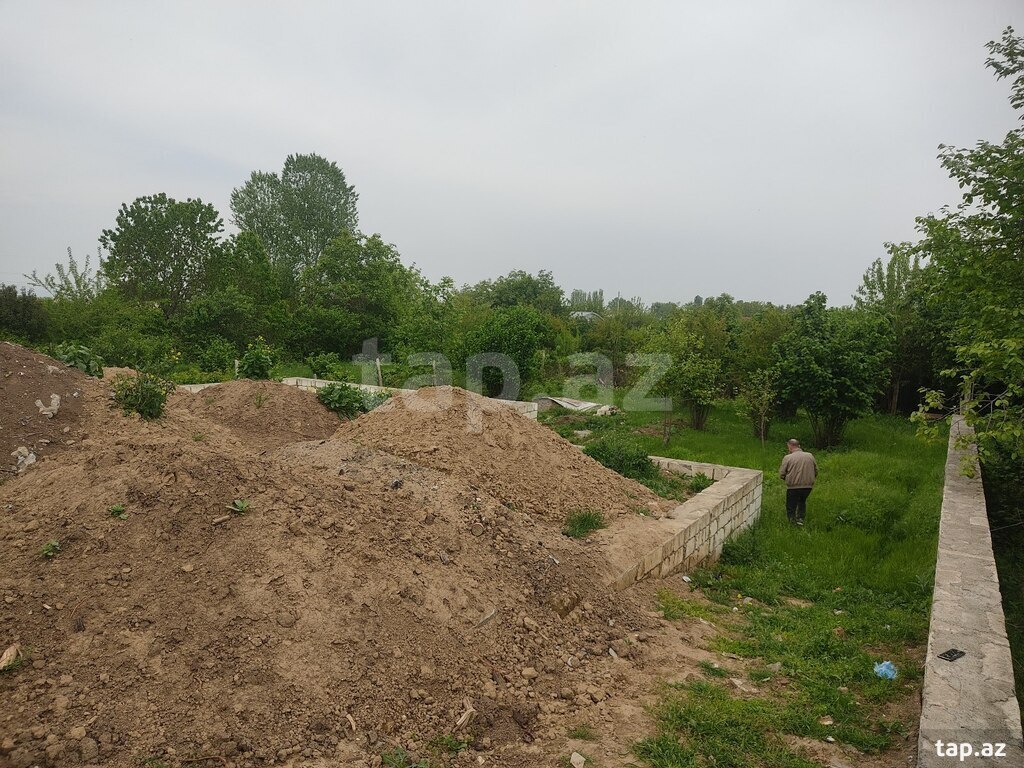 8 sot torpaq sahəsi, Qazax r. (29)