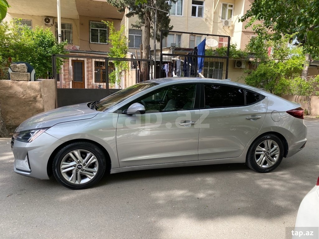 Hyundai Elantra, 2019 il (3)