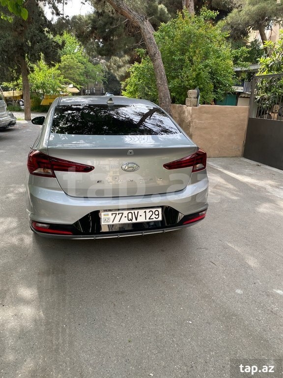 Hyundai Elantra, 2019 il (2)