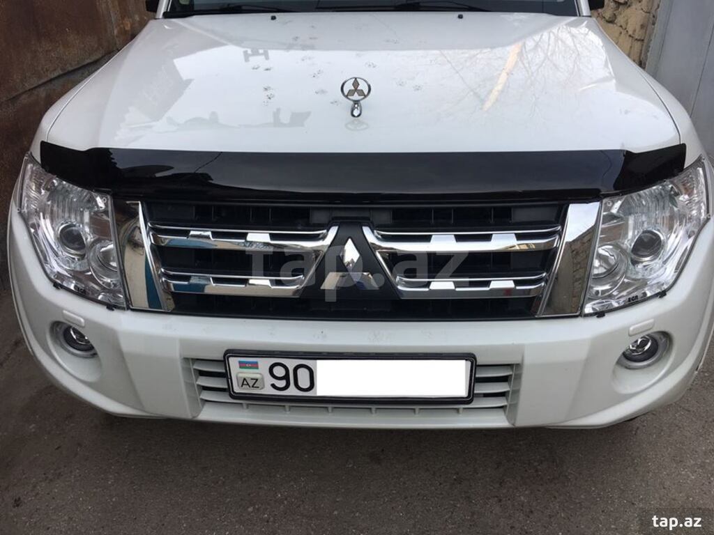 "Mitsubishi Pajero 4" kapot üçün küləkliyi (2)