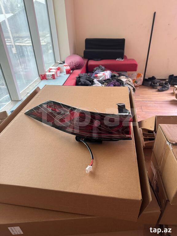 "BYD Qin Plus" sol arxa stop farası
